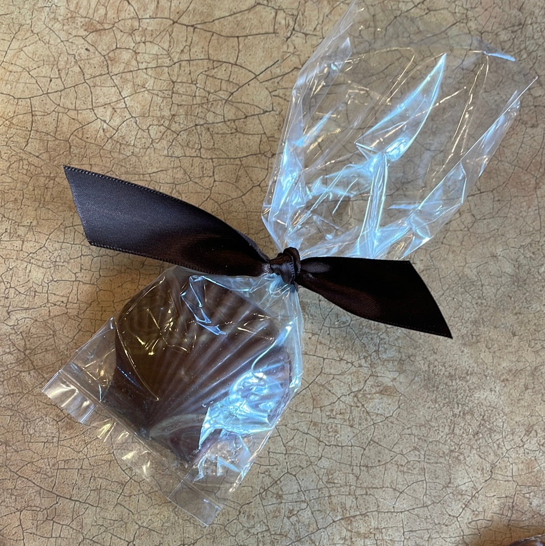 Peanut Butter Shell in 1 oz gift bag